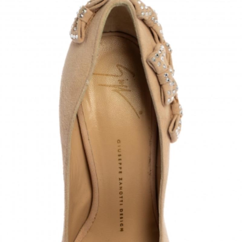 Giuseppe Zanotti Beige Suede Crystal Embellished Bow Pumps Size 39 For Sale 3