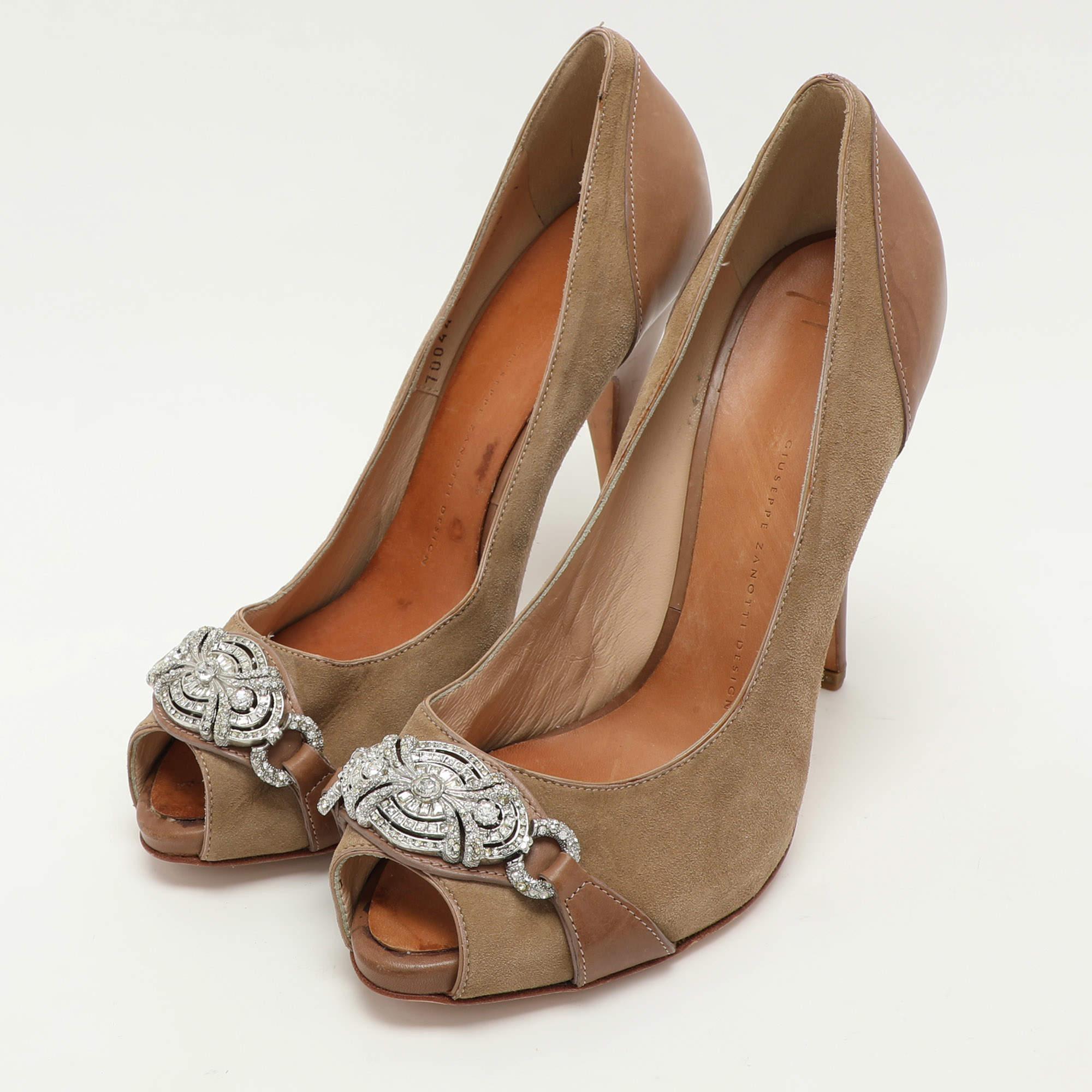 Discover footwear elegance with these Zanotti womens pumps. Meticulously designed  these heels marry fashion and comfort  ensuring you shine in every setting.
