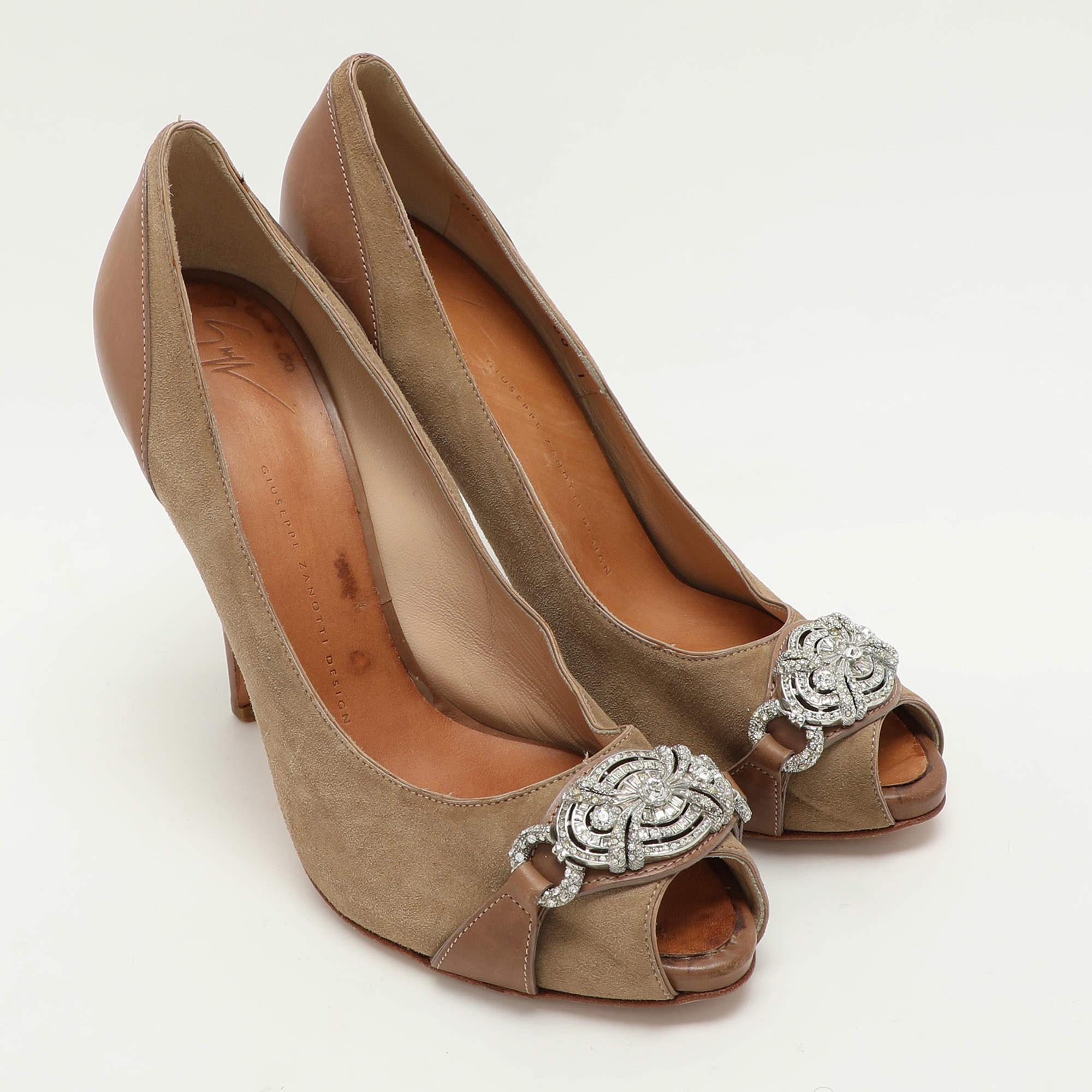 Women's Giuseppe Zanotti Beige Suede/Leather Peep Toe Pumps 40 For Sale