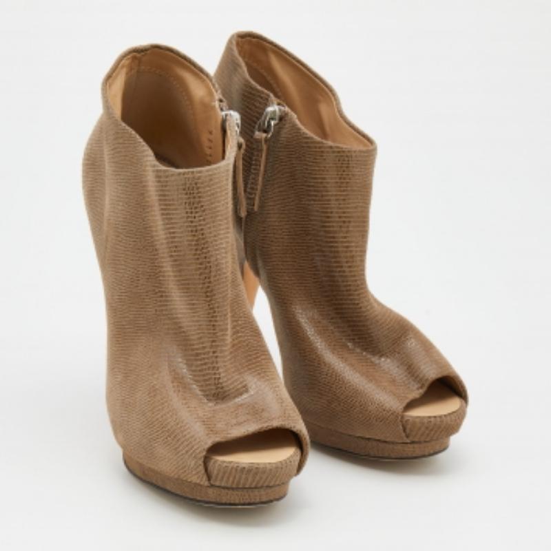 Giuseppe Zanotti Beige Suede Peep Toe Platform Ankle Length Boots Size 37.5 For Sale 3