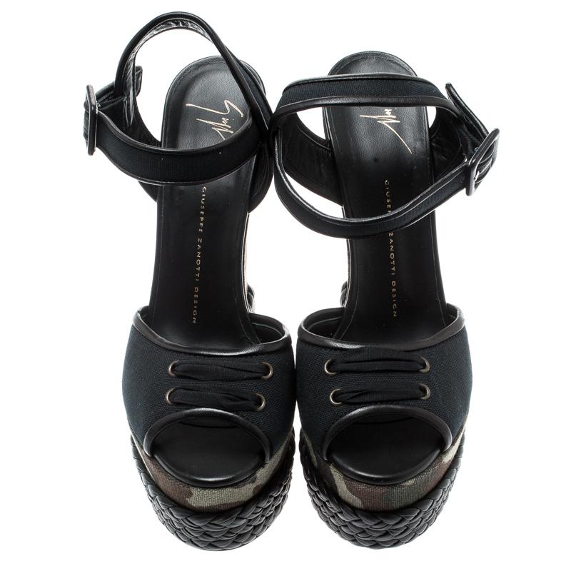 Giuseppe Zanotti Black Canvas And Leather Camouflage Wedge Sandals Size 40 In Good Condition In Dubai, Al Qouz 2