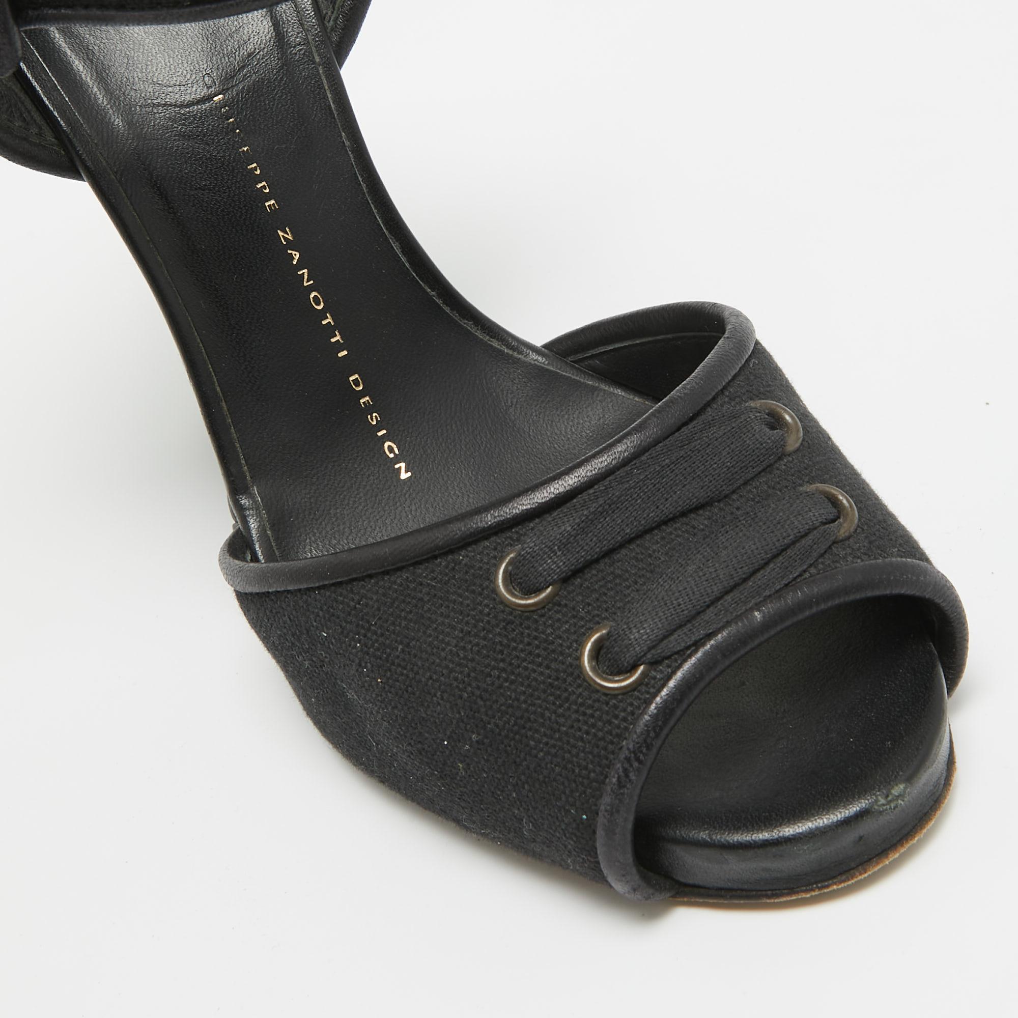 Giuseppe Zanotti Sandales à brides à chevilles compensées Camo en toile noire taille 37 en vente 2