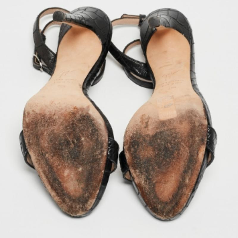 Giuseppe Zanotti Schwarz Krokodilgeprägte Leder Riemchensandalen Größe 38.5 im Zustand „Gut“ im Angebot in Dubai, Al Qouz 2