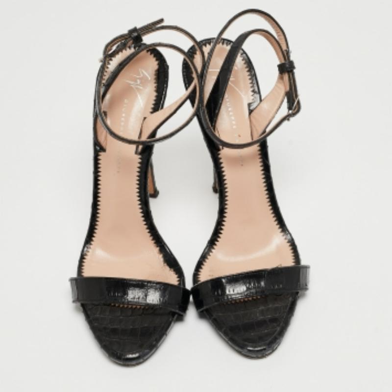 Giuseppe Zanotti Schwarz Krokodilgeprägte Leder Riemchensandalen Größe 38.5 Damen im Angebot