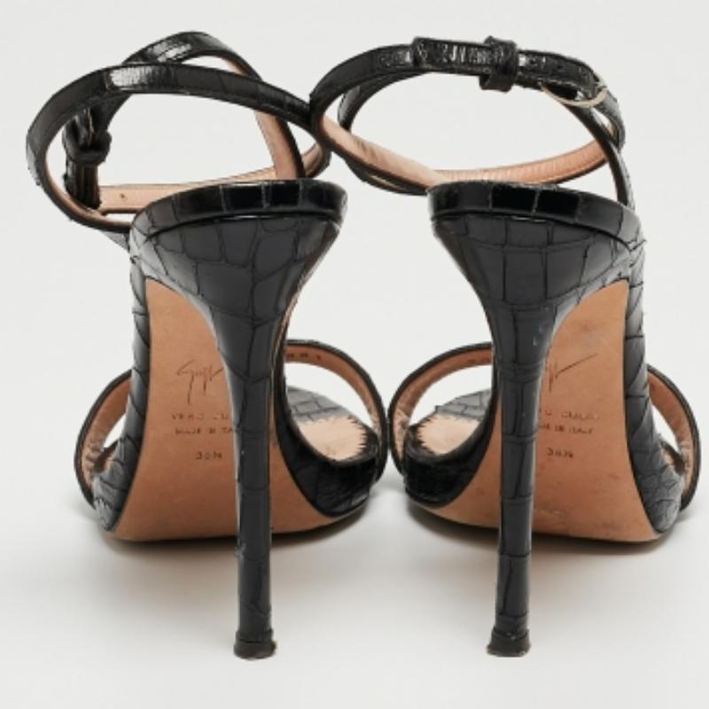 Giuseppe Zanotti Schwarz Krokodilgeprägte Leder Riemchensandalen Größe 38.5 im Angebot 4