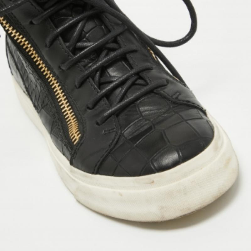 Giuseppe Zanotti Zapatillas altas de piel negra con relieve de cocodrilo Talla 35.5 en venta 1