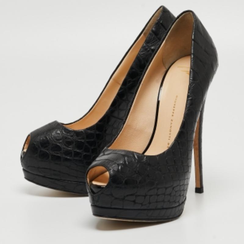 Giuseppe Zanotti Bombas de plataforma con puntera abierta de piel de cocodrilo negra Tamaño 37,5 en venta 1