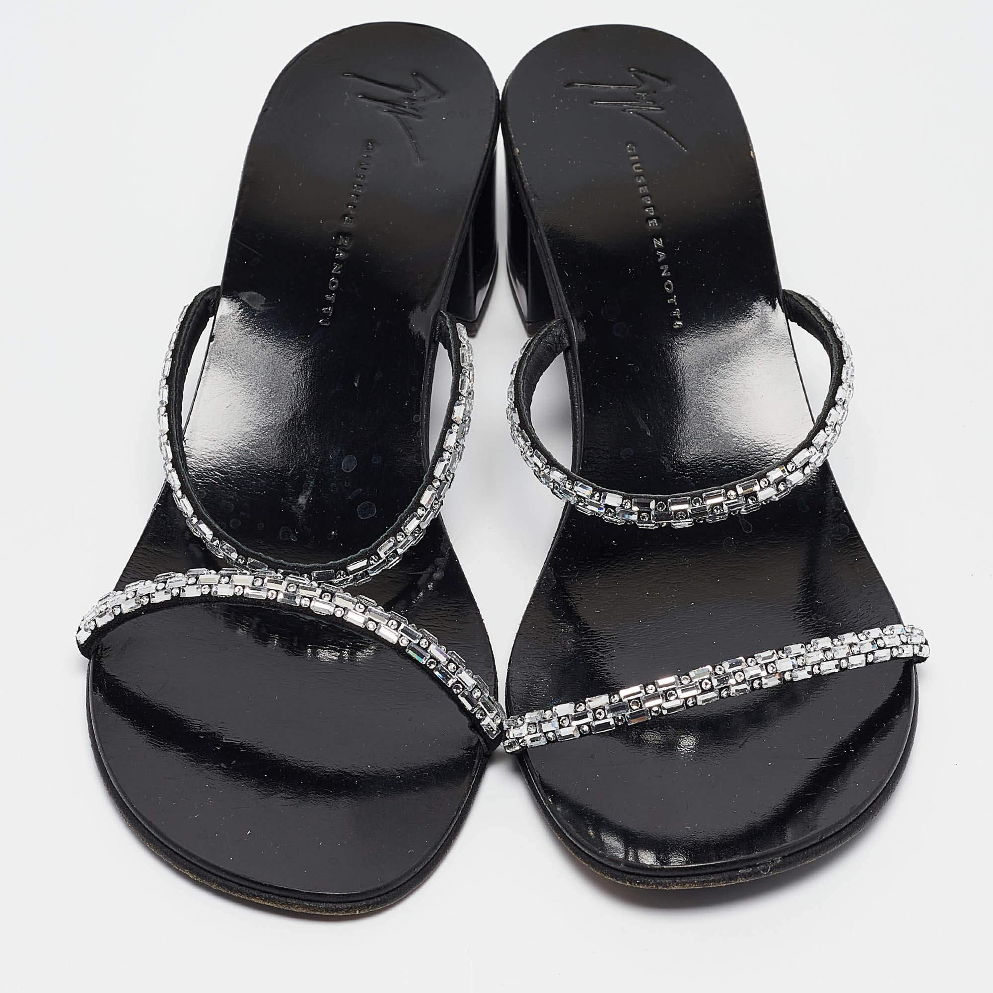 Giuseppe Zanotti Black Crystal Embellished Suede Slide Sandals Size 38.5 In Good Condition In Dubai, Al Qouz 2