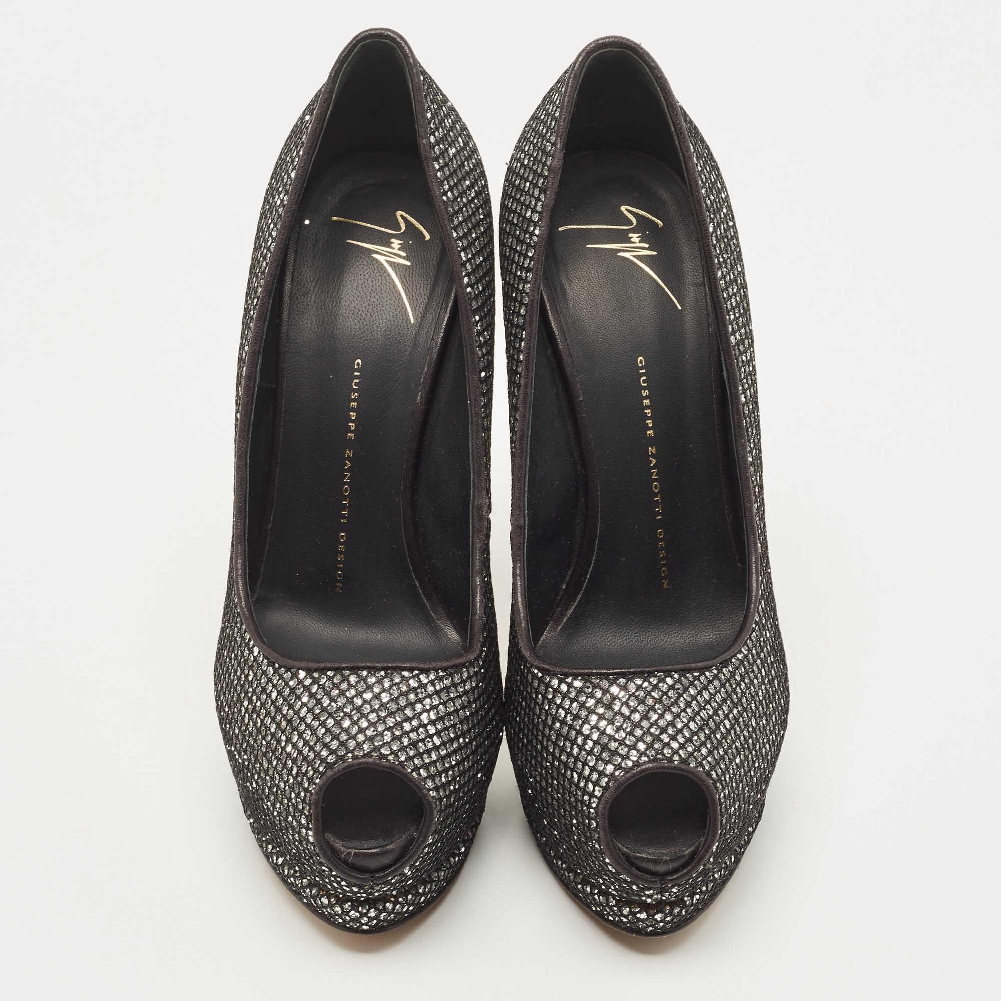 Giuseppe Zanotti Black Glitter and Mesh Platform Peep Toe Pumps Size 39 In Good Condition For Sale In Dubai, Al Qouz 2