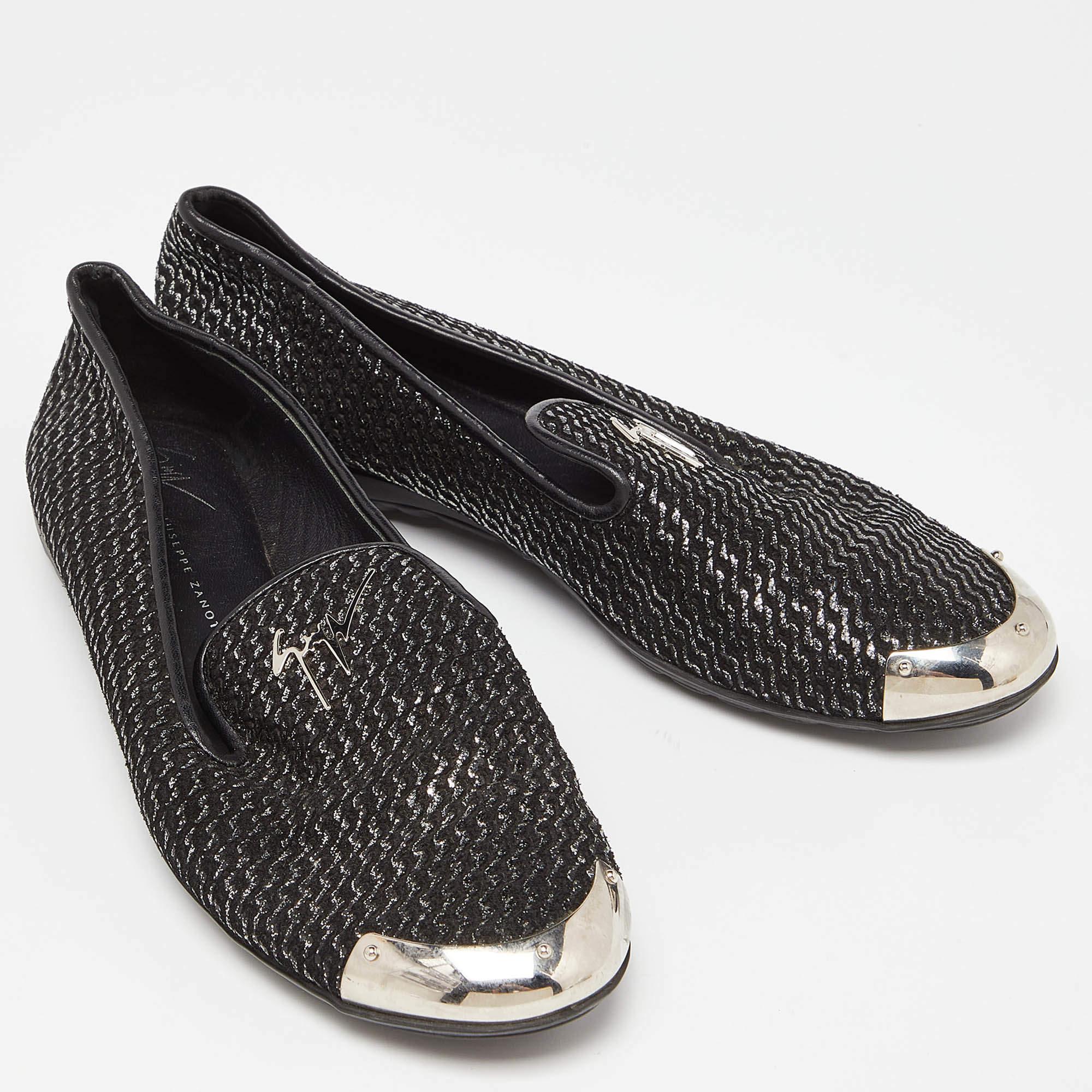 Giuseppe Zanotti Slip On Zapatillas de Fumar de Piel con Purpurina Negra Talla 37.5 en Bueno estado para la venta en Dubai, Al Qouz 2
