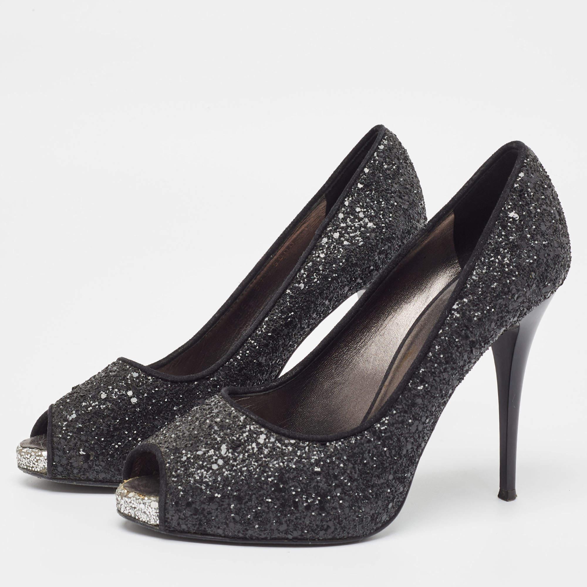 Make a chic style statement with these designer pumps. They showcase sturdy heels and durable soles, perfect for your fashionable outings!
