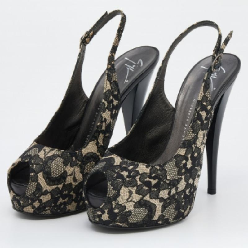 Ces sandales de Giuseppe Zanotti sont à la mode et construites avec soin pour une tenue confortable. Fabriquées à partir de matériaux de qualité, elles sont durables, faciles à coiffer et fabuleuses, avec des intérieurs confortables, un design