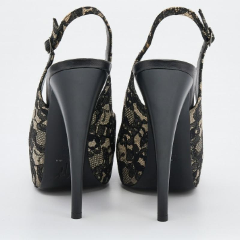 Sandales compensées Giuseppe Zanotti noires à bout ouvert et bride arrière, taille 38,5 en vente 1