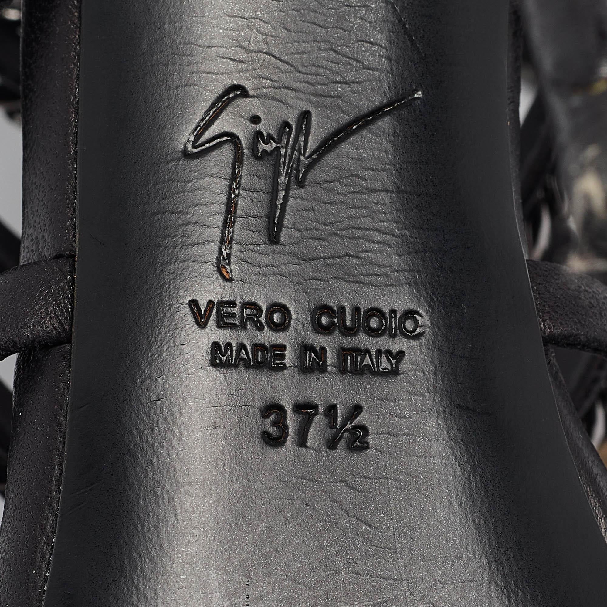 Giuseppe Zanotti Sandales à lanières en cuir noir et chaînes Taille 37.5 en vente 3