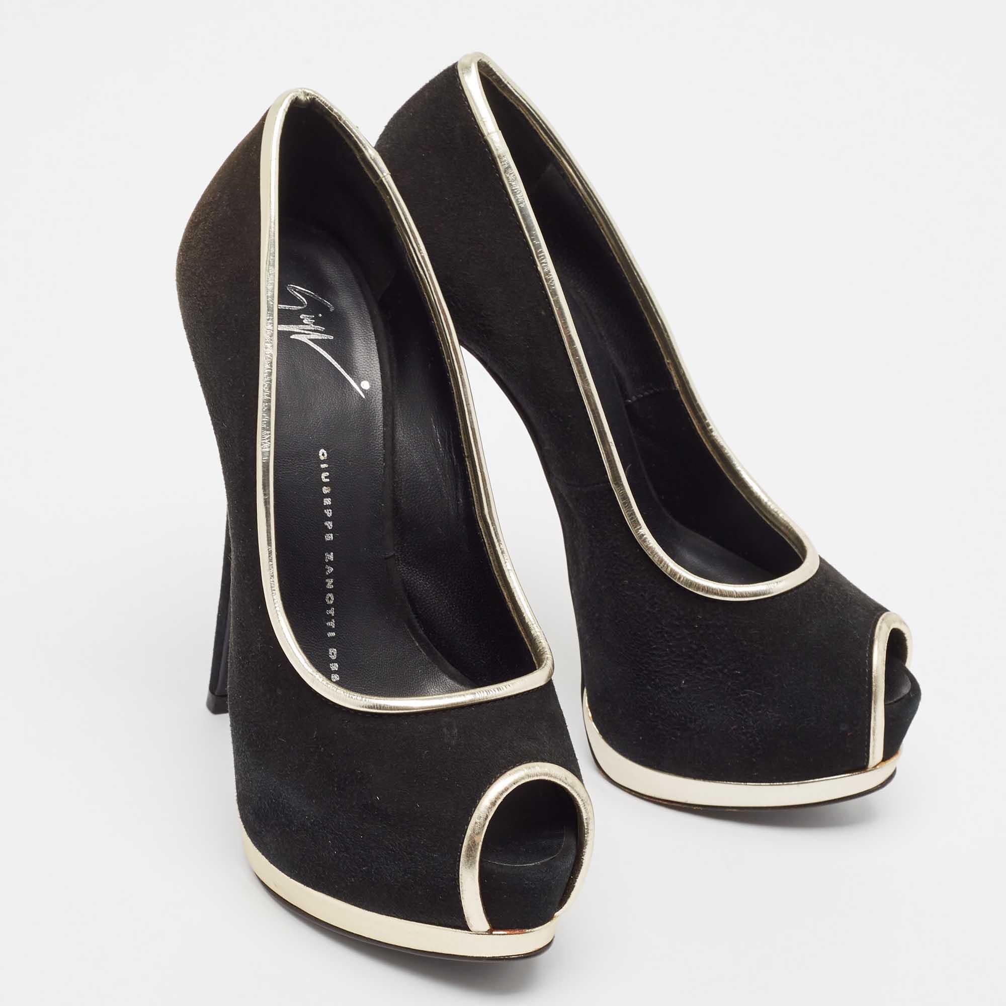 Giuseppe Zanotti Escarpins Peep Toe en cuir et daim noir Taille 35 Bon état - En vente à Dubai, Al Qouz 2