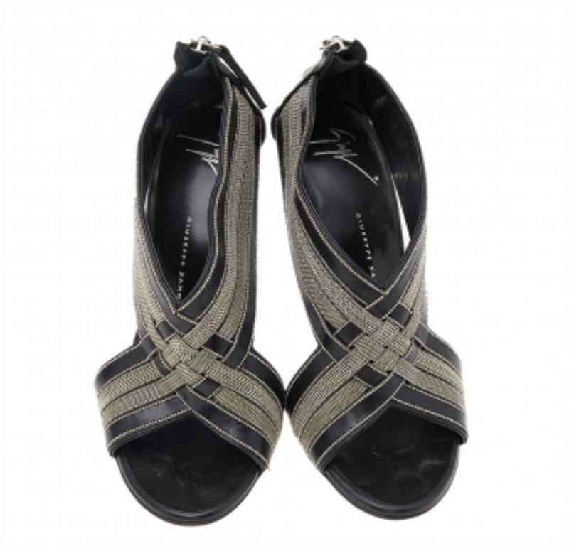  Giuseppe Zanotti Sandales en cuir noir avec chaînes croisées Taille 36 Pour femmes 
