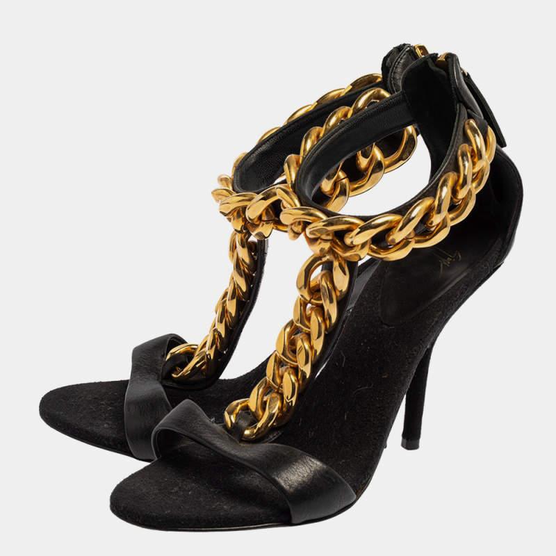 Giuseppe Zanotti Black Leather Chain Detail T Strap Sandals Size 38.5 In Good Condition For Sale In Dubai, Al Qouz 2