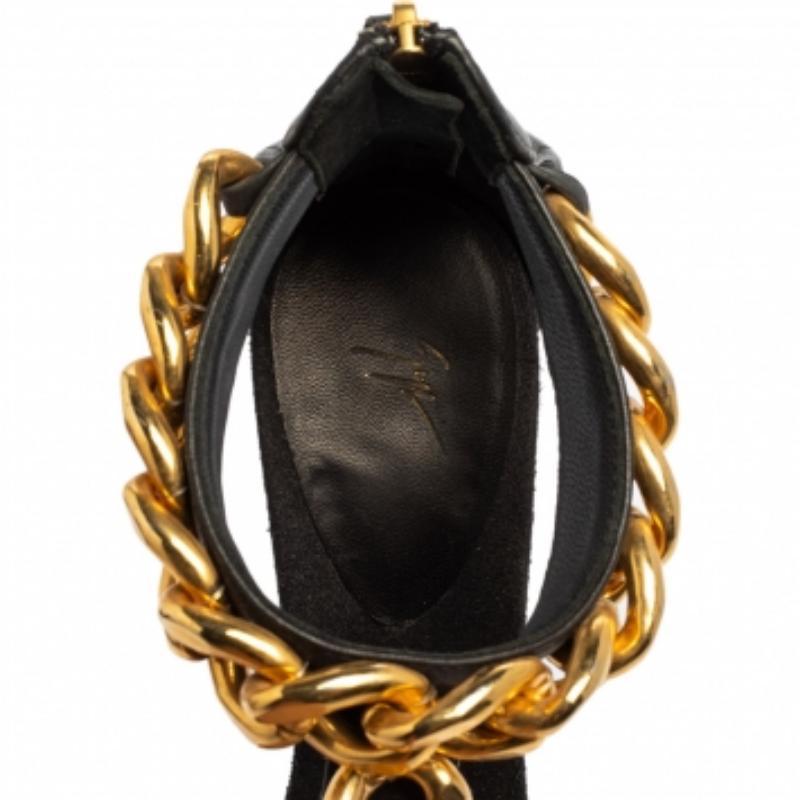 Giuseppe Zanotti Black Leather Chain Detail T Strap Sandals Size 38.5 For Sale 1