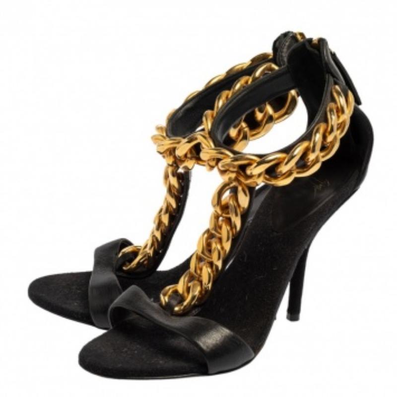 Giuseppe Zanotti Black Leather Chain Detail T Strap Sandals Size 38.5 For Sale 3