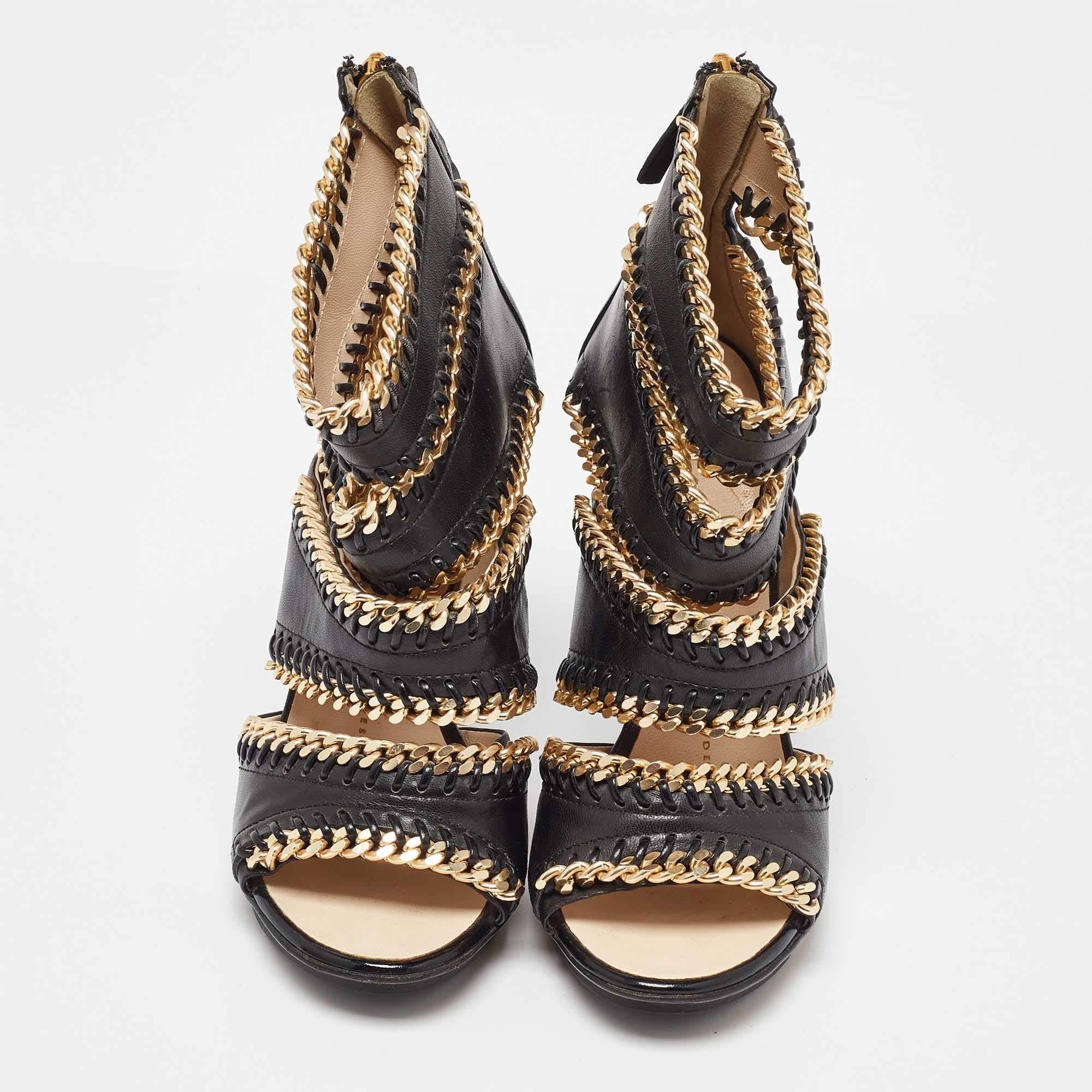Nero Giuseppe Zanotti - Sandali in pelle nera con catene e decorazioni - misura 35,5 in vendita