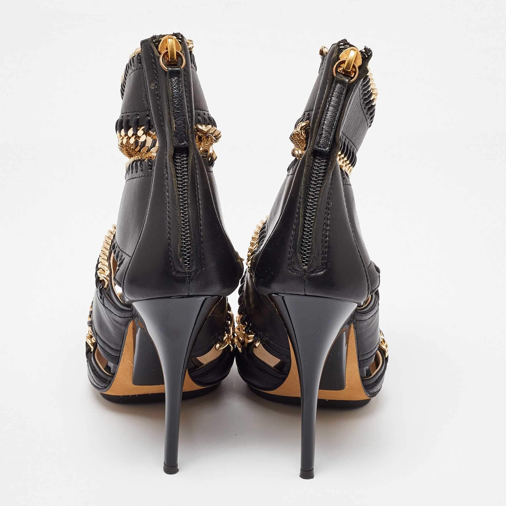 Donna Giuseppe Zanotti - Sandali in pelle nera con catene e decorazioni - misura 35,5 in vendita