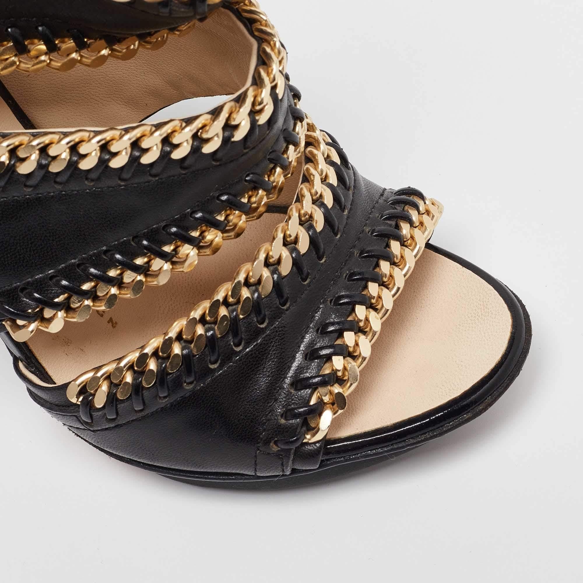 Giuseppe Zanotti - Sandali in pelle nera con catene e decorazioni - misura 35,5 in vendita 2
