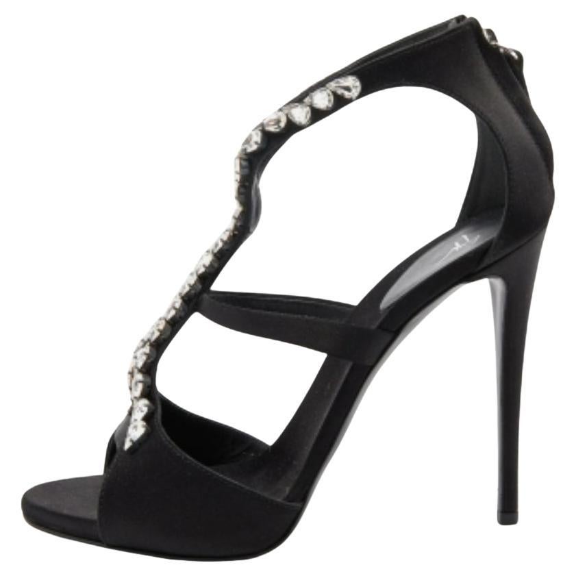 Giuseppe Zanotti Bombas de cuero negro con adornos de cristal talla 38