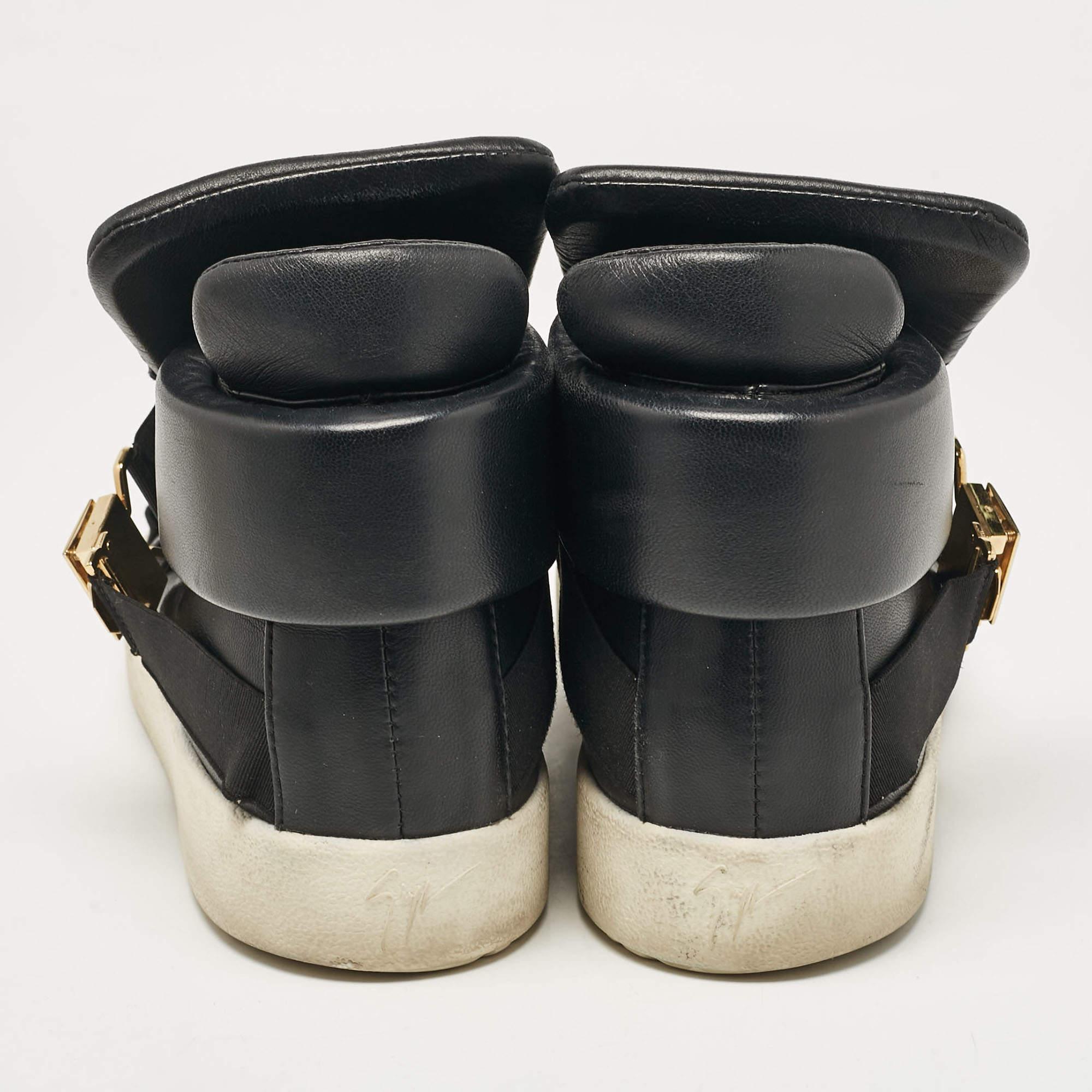 Giuseppe Zanotti Schwarz Leder Double Buckle High Top Turnschuhe mit doppelter Schnalle Größe 43 im Angebot 1