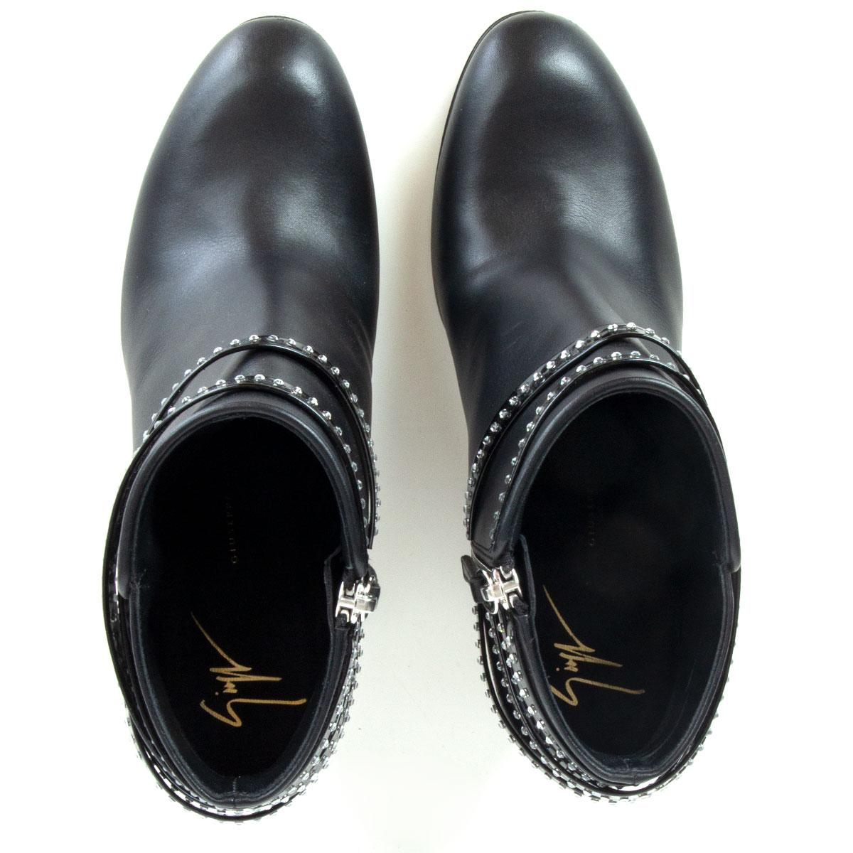GIUSEPPE ZANOTTI black leather EMBELLISHED Ankle Boots Shoes 37 In New Condition In Zürich, CH