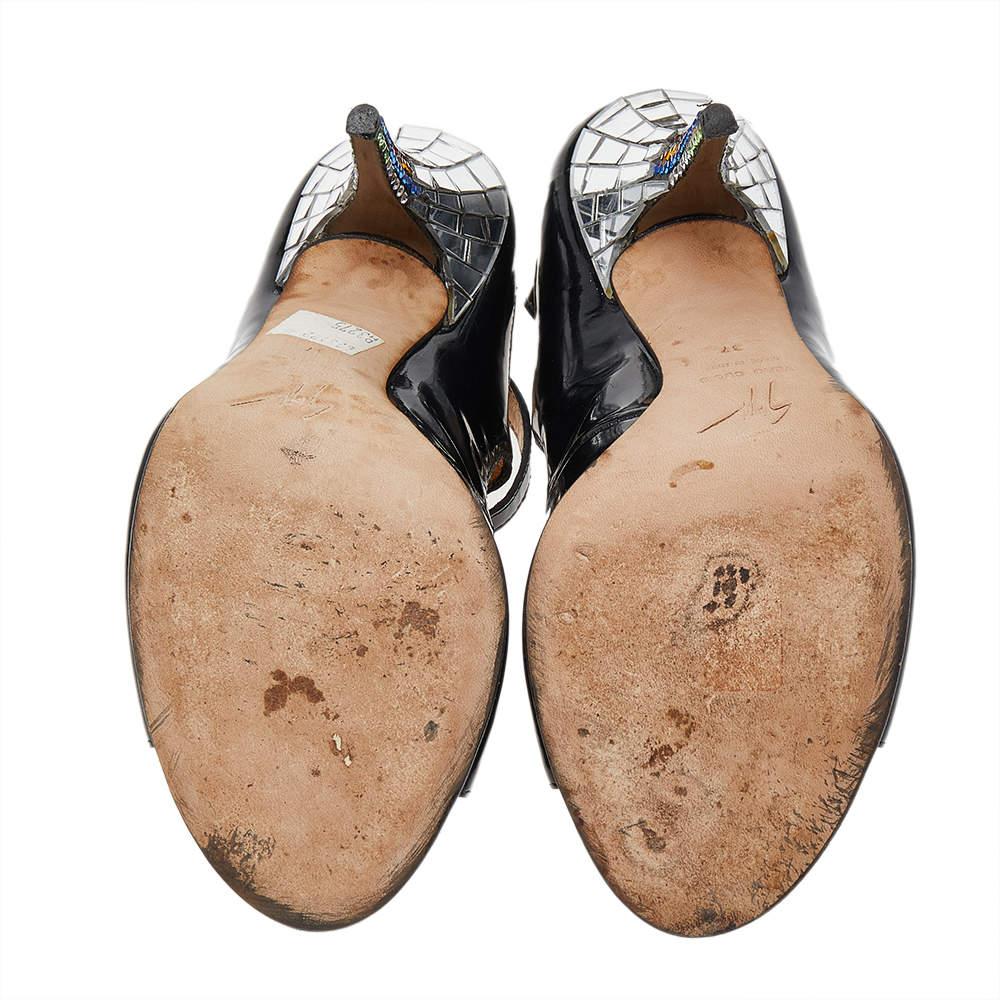 Giuseppe Zanotti Schwarze Sandalen mit Absatz und Lederverzierung mit Knöchelriemen Größe 37 im Angebot 3