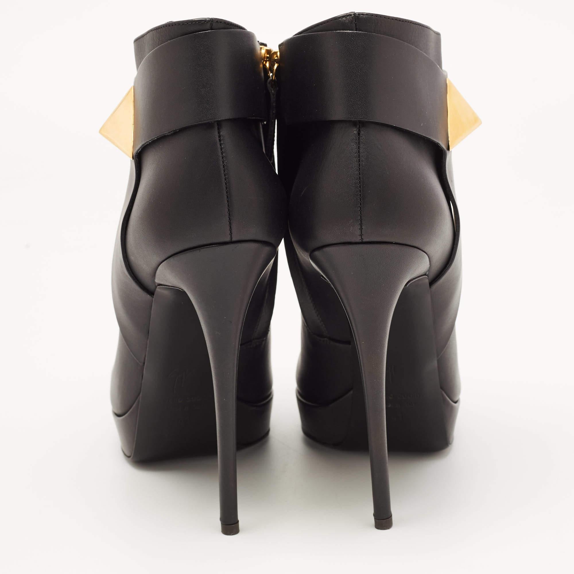 Giuseppe Zanotti Black Leather Emy Stud Ankle Boots Size 41 For Sale 1