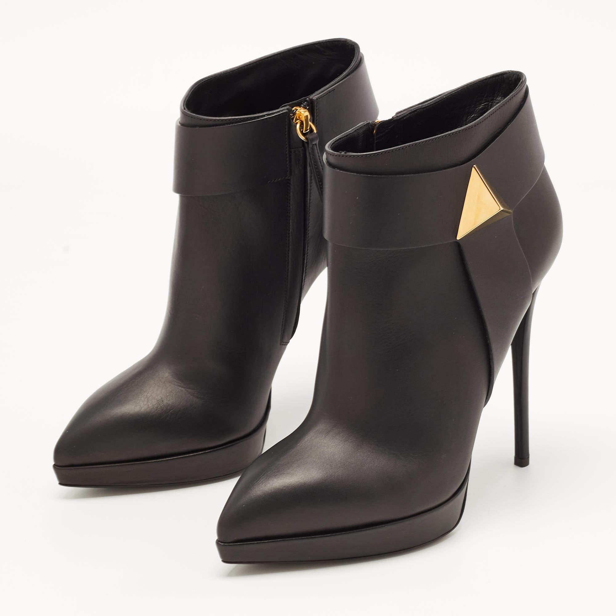 Giuseppe Zanotti Black Leather Emy Stud Ankle Boots Size 41 For Sale 4
