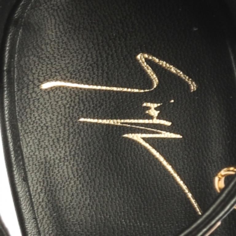Giuseppe Zanotti Black Leather Eyelet Ankle Strap Wedge Sandals Size 36 In Good Condition For Sale In Dubai, Al Qouz 2