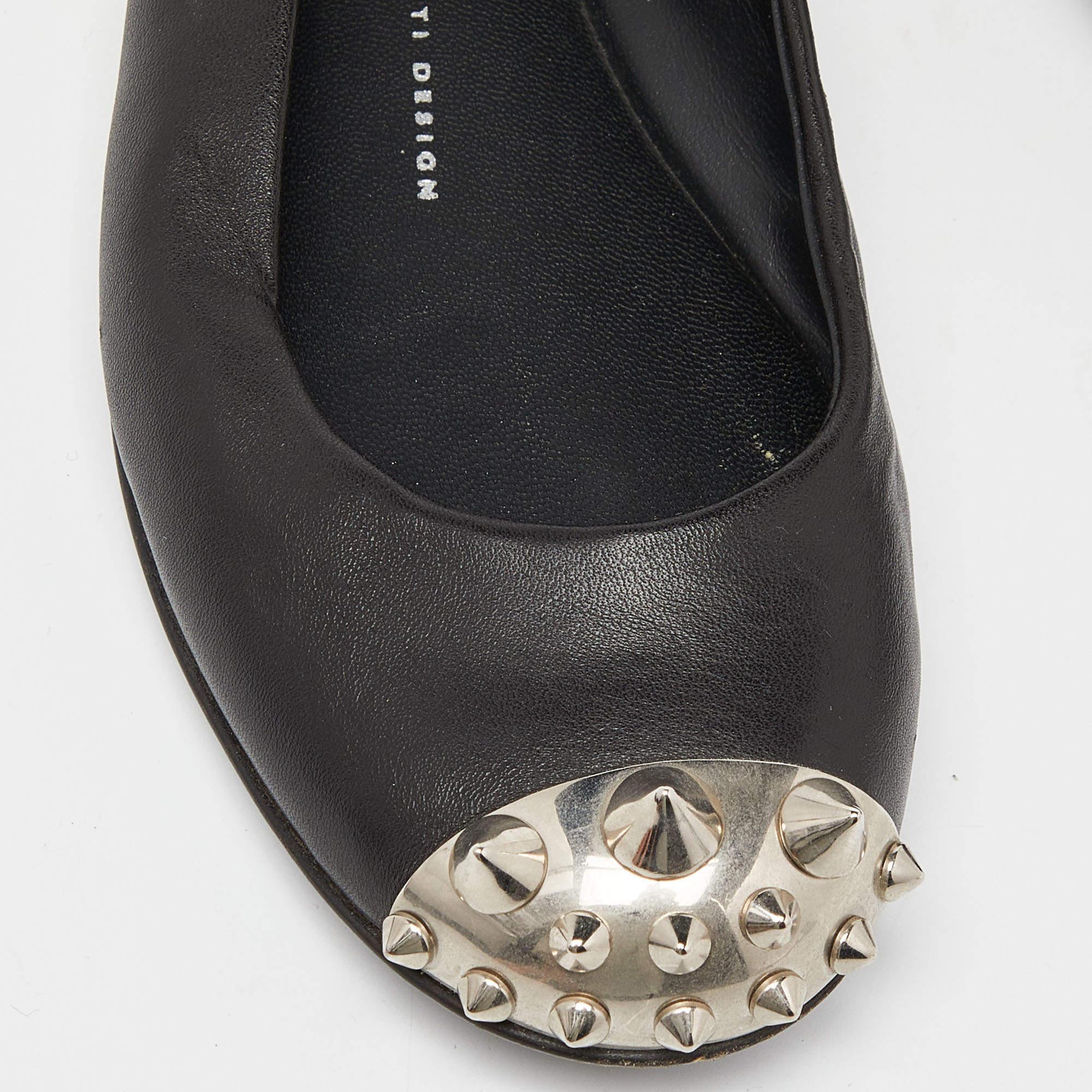 Giuseppe Zanotti - Ballerines à bout pointu en cuir noir Malika - Taille 36.5 en vente 2
