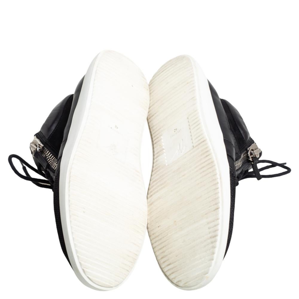 Giuseppe Zanotti Black Leather, Mesh Side Zip Sneakers Size 42 In Good Condition In Dubai, Al Qouz 2