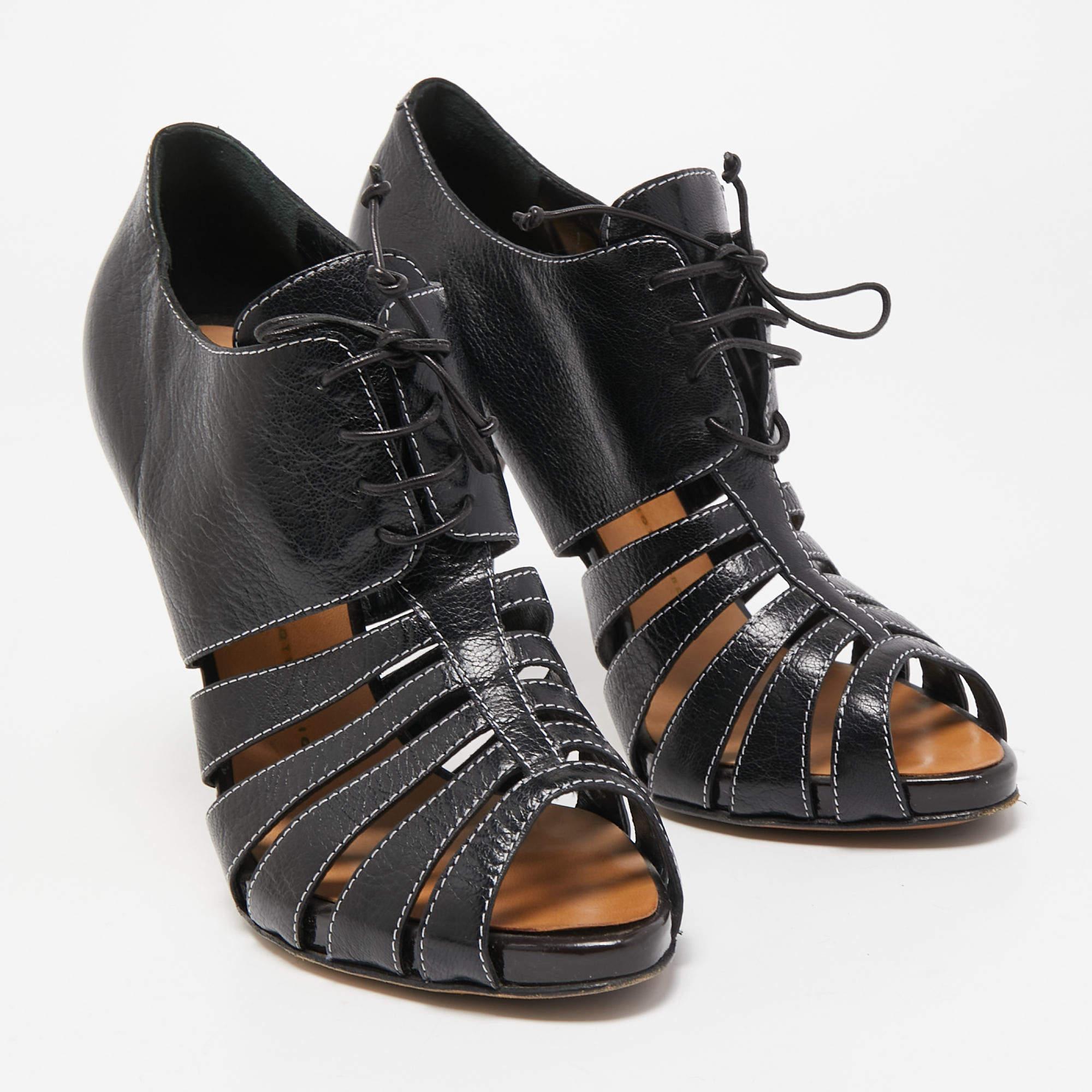 Giuseppe Zanotti - Bottines peep toes en cuir noir Taille 39.5 Bon état à Dubai, Al Qouz 2