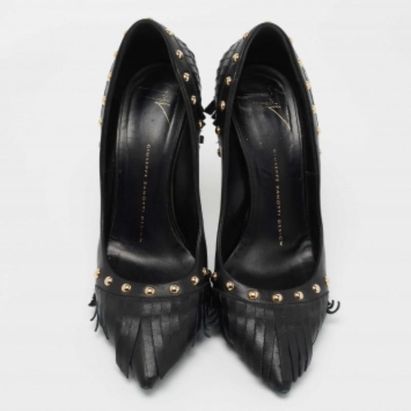 Giuseppe Zanotti Black Leather Studded Fringe Pumps Size 38.5 In Good Condition For Sale In Dubai, Al Qouz 2