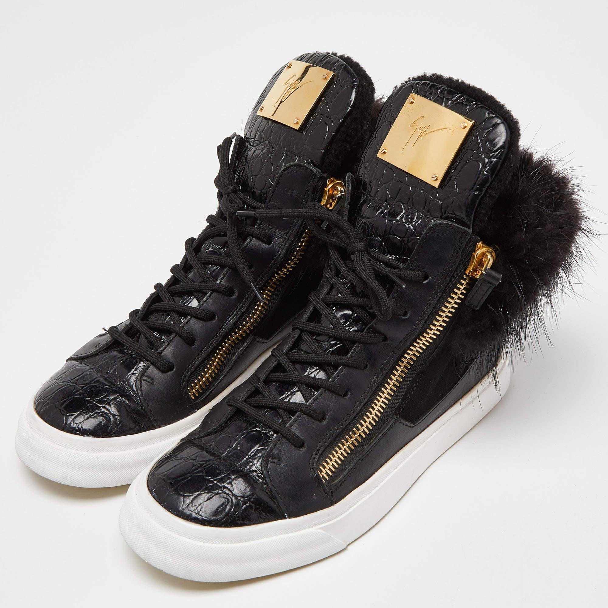 Elevate your footwear game with these Giuseppe Zanotti sneakers. Combining high-end aesthetics and unmatched comfort, these sneakers are a symbol of modern luxury and impeccable taste.

