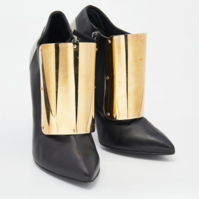 Giuseppe Zanotti bottines en cuir noir avec velcro Taille 38 en vente 1