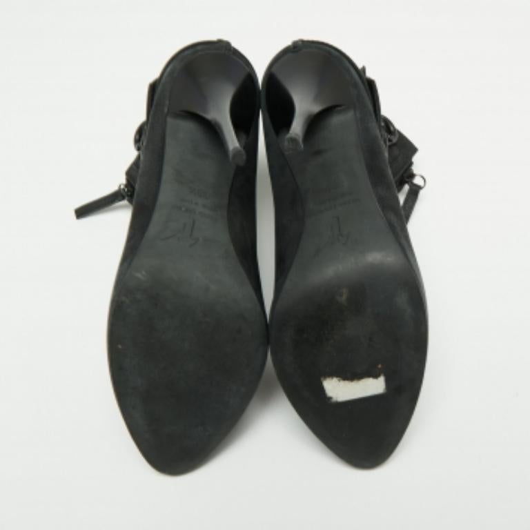 Noir Giuseppe Zanotti - Bottines noires à boucle noire, taille 38,5 en vente