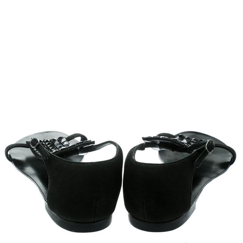 Women's Giuseppe Zanotti Black Nubuck Leather Studded Flat Sandals Size 35 For Sale