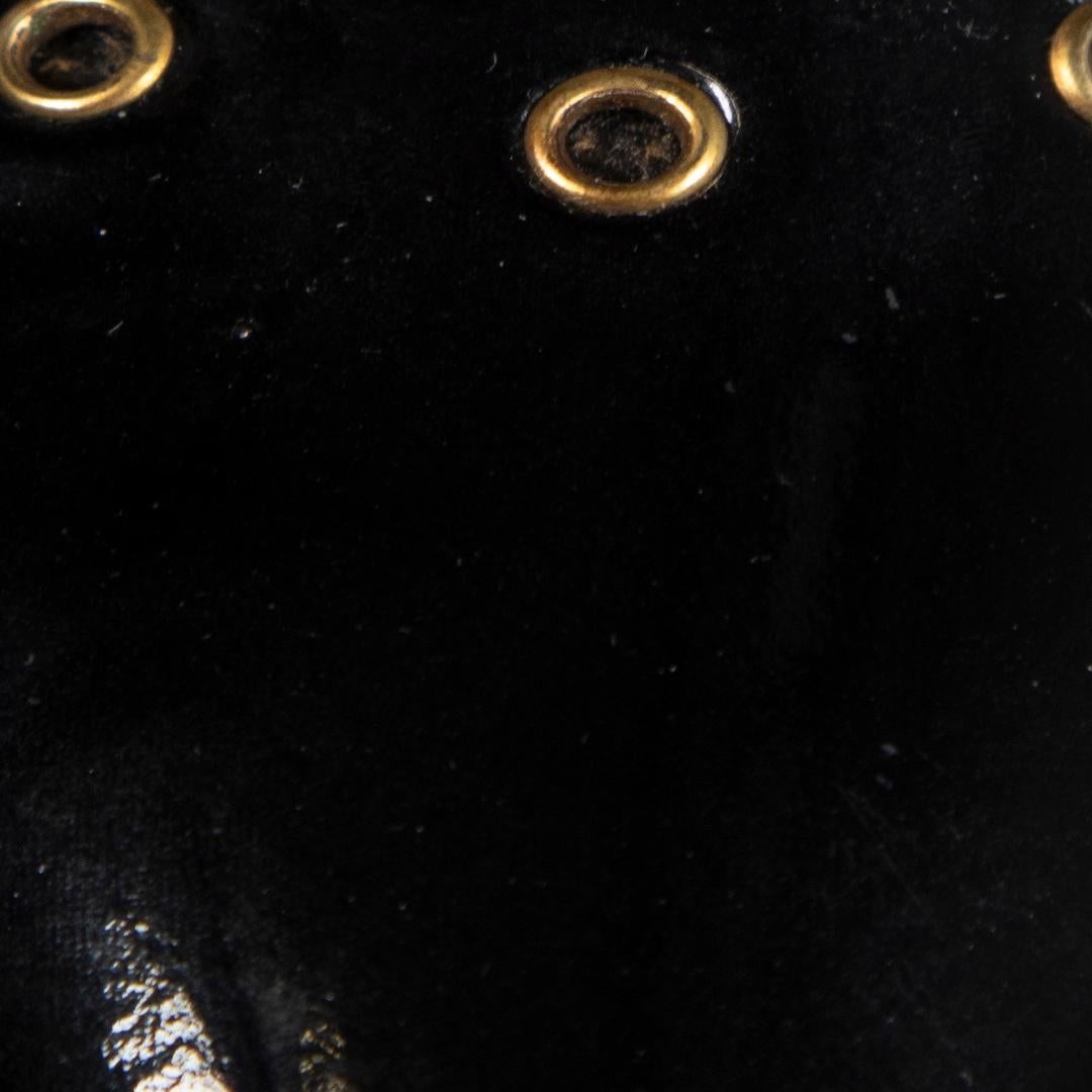 Giuseppe Zanotti Schwarz Lack Öse Nieten Heels Größe IT 41 im Angebot 1
