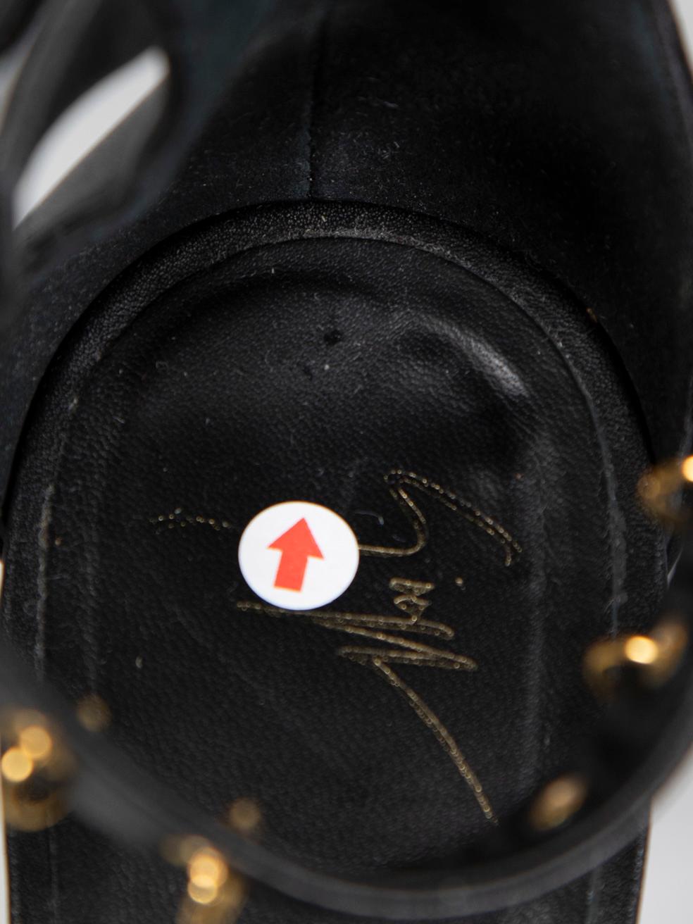 Giuseppe Zanotti escarpins cloutés à œillets noirs taille IT 41 en vente 3
