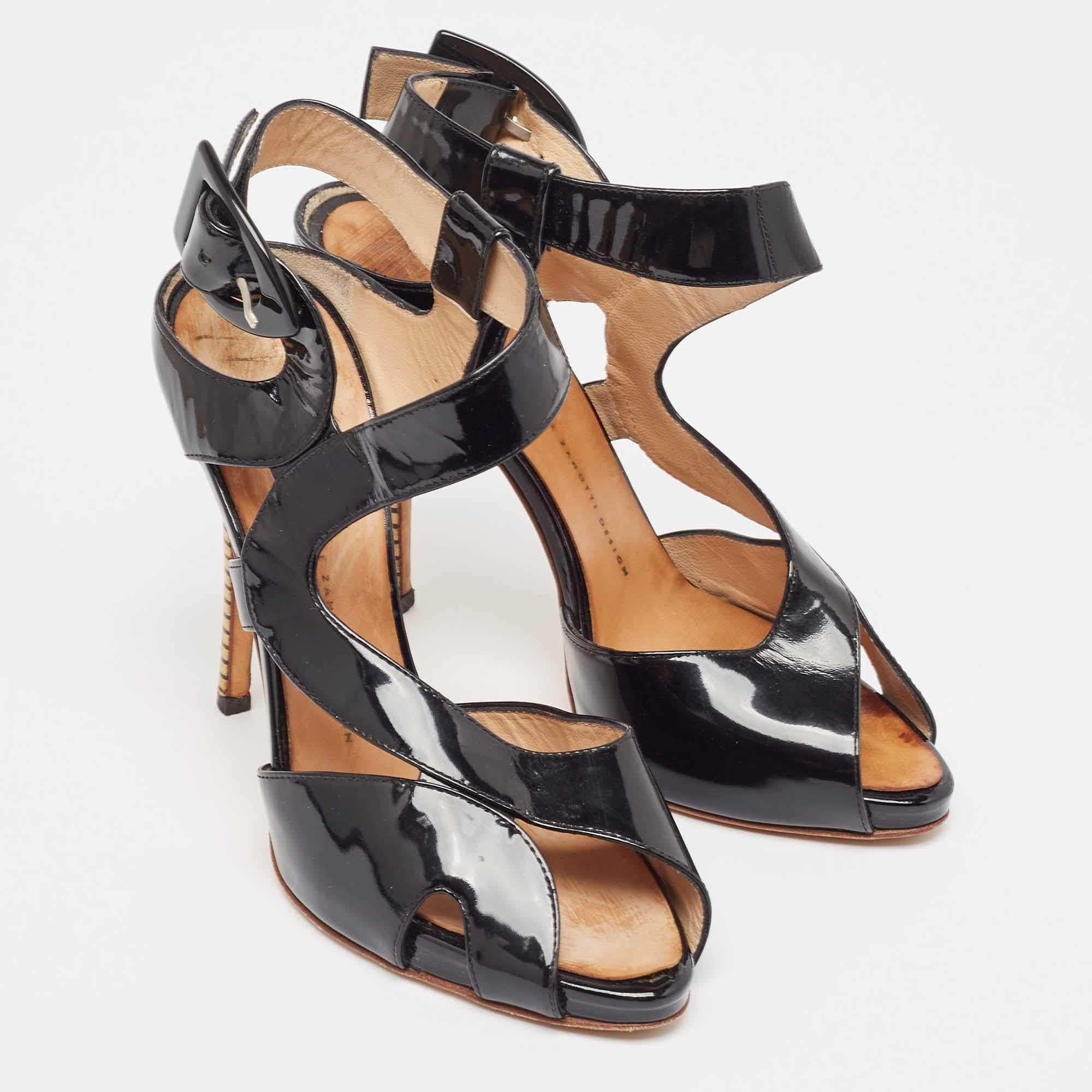 Women's Giuseppe Zanotti Black Patent Leather Ankle Strap Sandals Size 39 For Sale