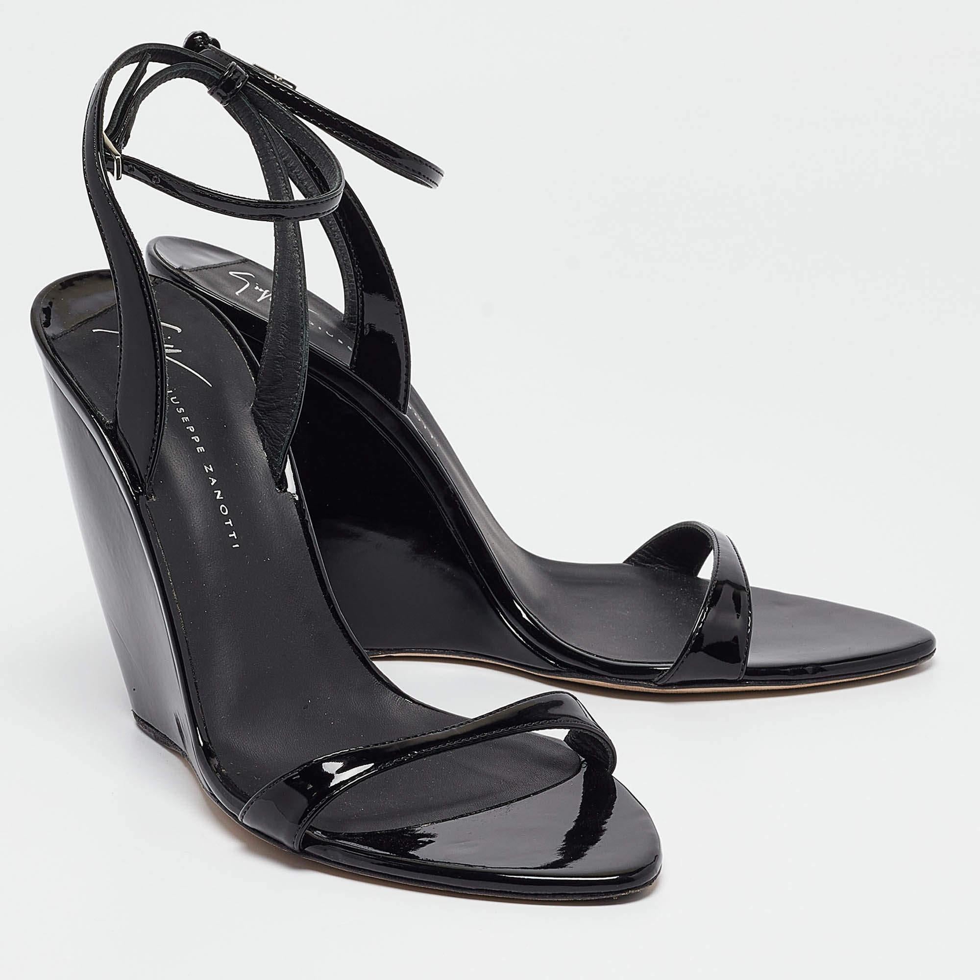 Women's Giuseppe Zanotti Black Patent Leather Ginnyfer Wedge Sandals Size 40 For Sale