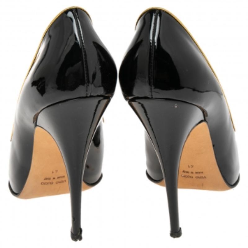 Giuseppe Zanotti - Escarpins à bout ouvert en cuir verni noir, taille 41 Bon état à Dubai, Al Qouz 2