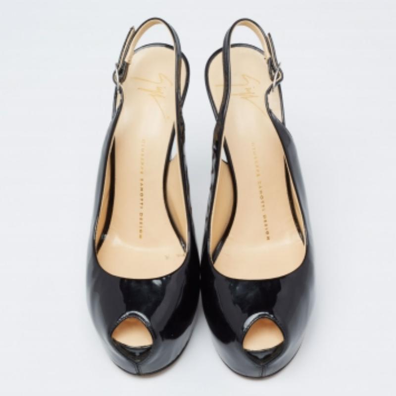 Giuseppe Zanotti Escarpins à plateforme en cuir verni noir Taille 38 Bon état - En vente à Dubai, Al Qouz 2