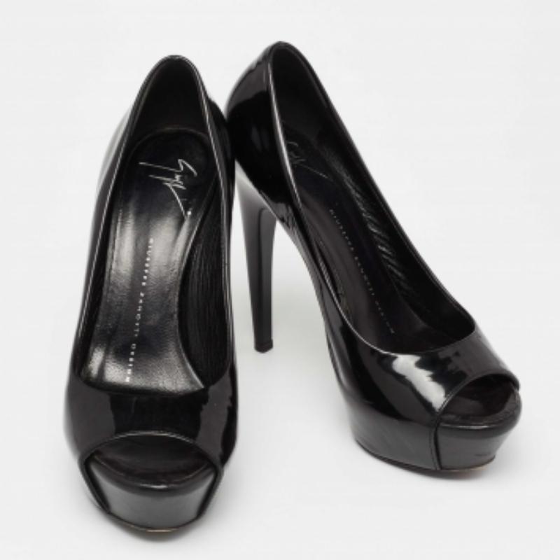 Giuseppe Zanotti Black Patent Leather Platform Peep Toe Pumps Size 37 In Fair Condition For Sale In Dubai, Al Qouz 2
