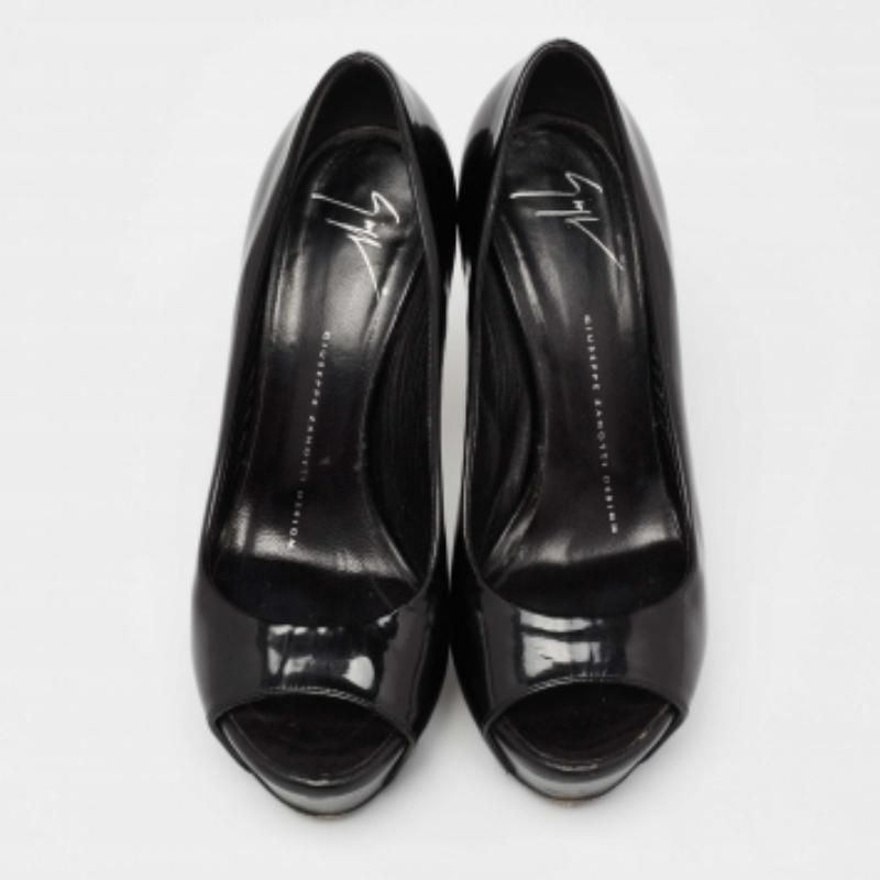 Women's Giuseppe Zanotti Black Patent Leather Platform Peep Toe Pumps Size 37 For Sale