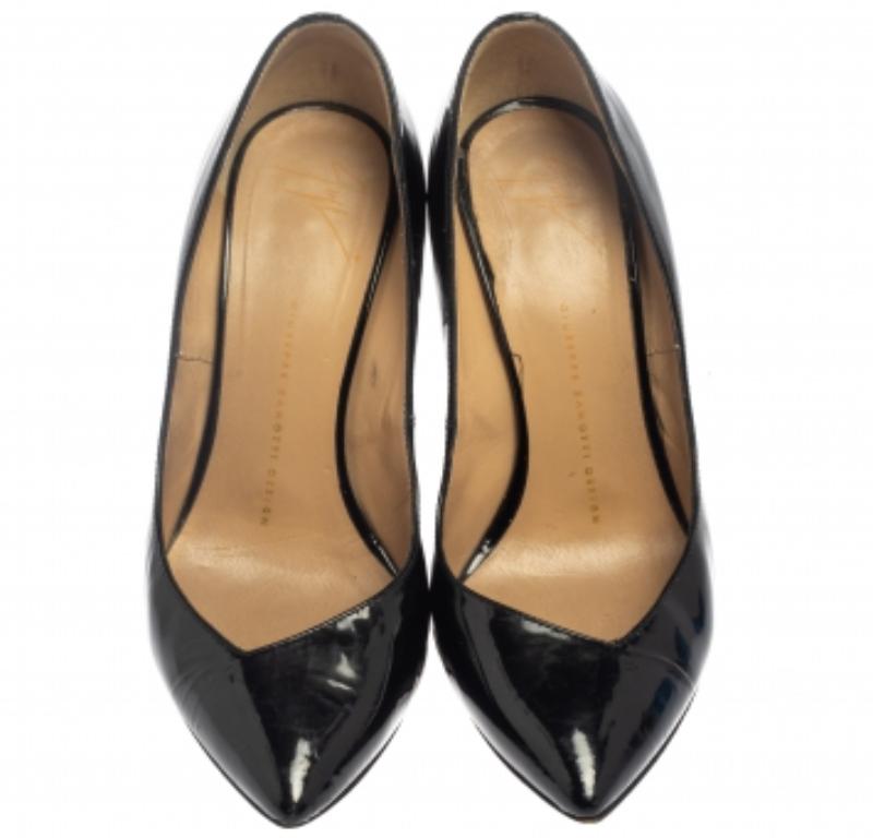 Giuseppe Zanotti Black Patent Leather Pointed Toe Pumps Size 37.5 In Fair Condition For Sale In Dubai, Al Qouz 2